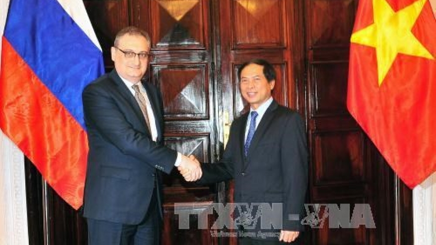 Vietnam, Russia hold strategic dialogue, political consultation