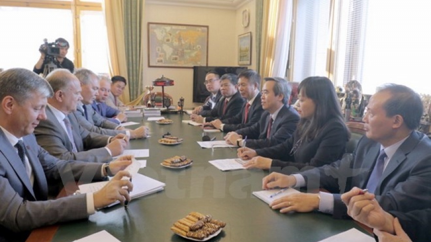 Party’s economic commission head visits Russia