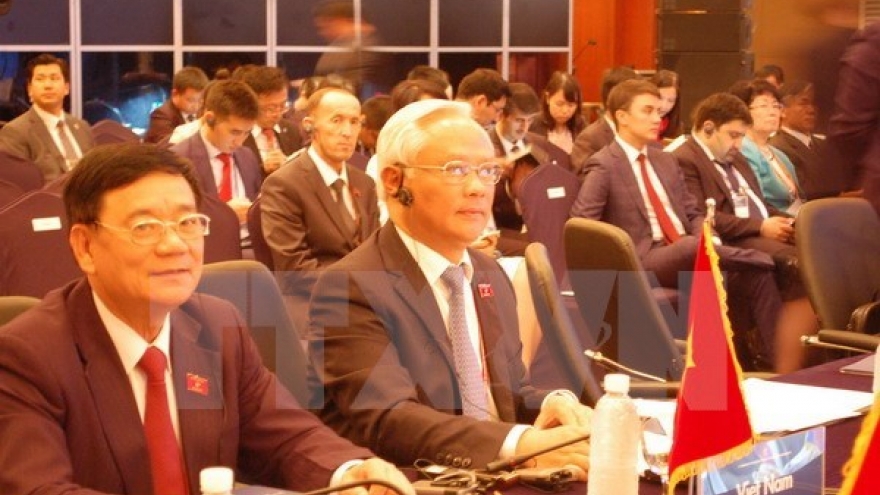 Vietnamese, Russian legislators discuss cooperation measures