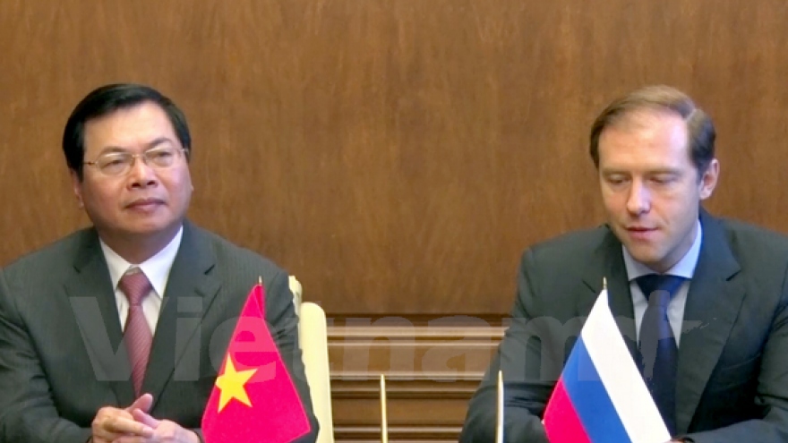 Vietnam, Russia strike industry cooperation protocol