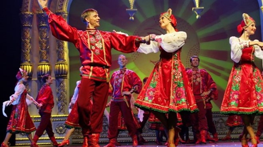 
        Art programmes to celebrate 100th anniversary of Russia October Revolution
                              