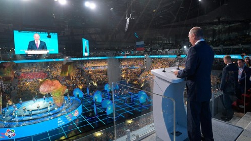 Vietnam attends youth festival in Russia
