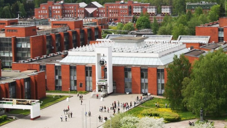 Vietnam, Russia cement cooperation in education