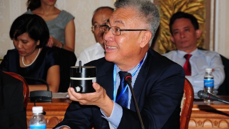 Tracking water use on smartphone in HCM City