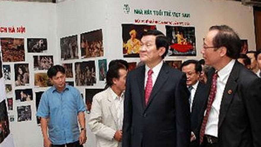 Theatrical art achievements exhibited in Hanoi