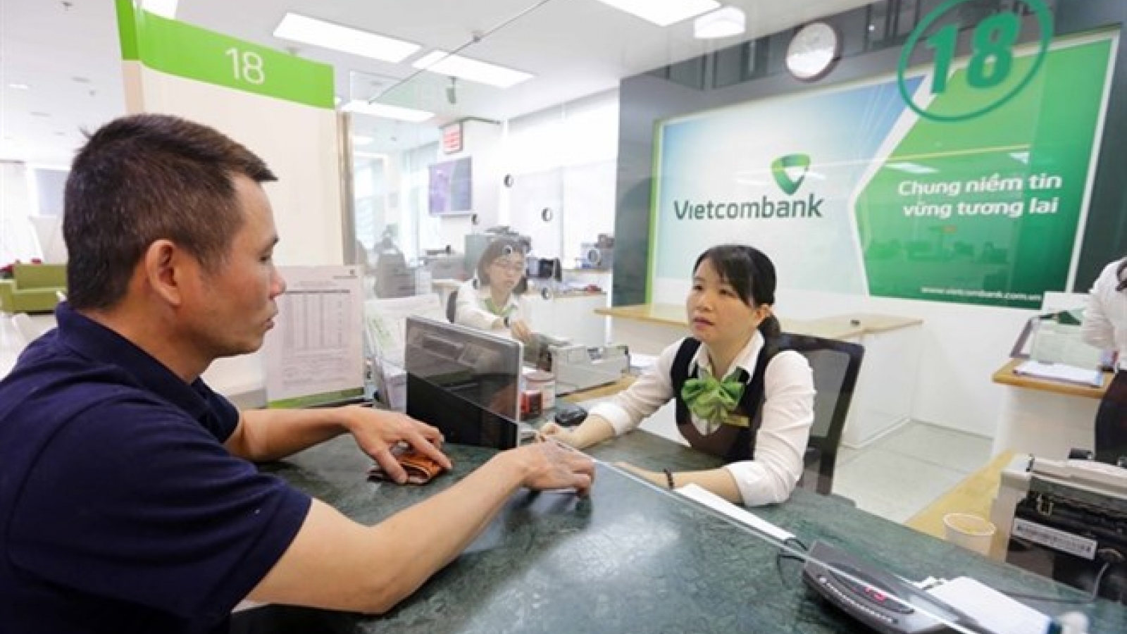SBV urges resolution to bad loans