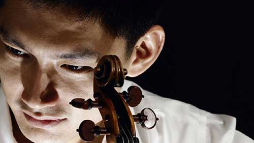Concert marks Vietnam-Singapore friendship