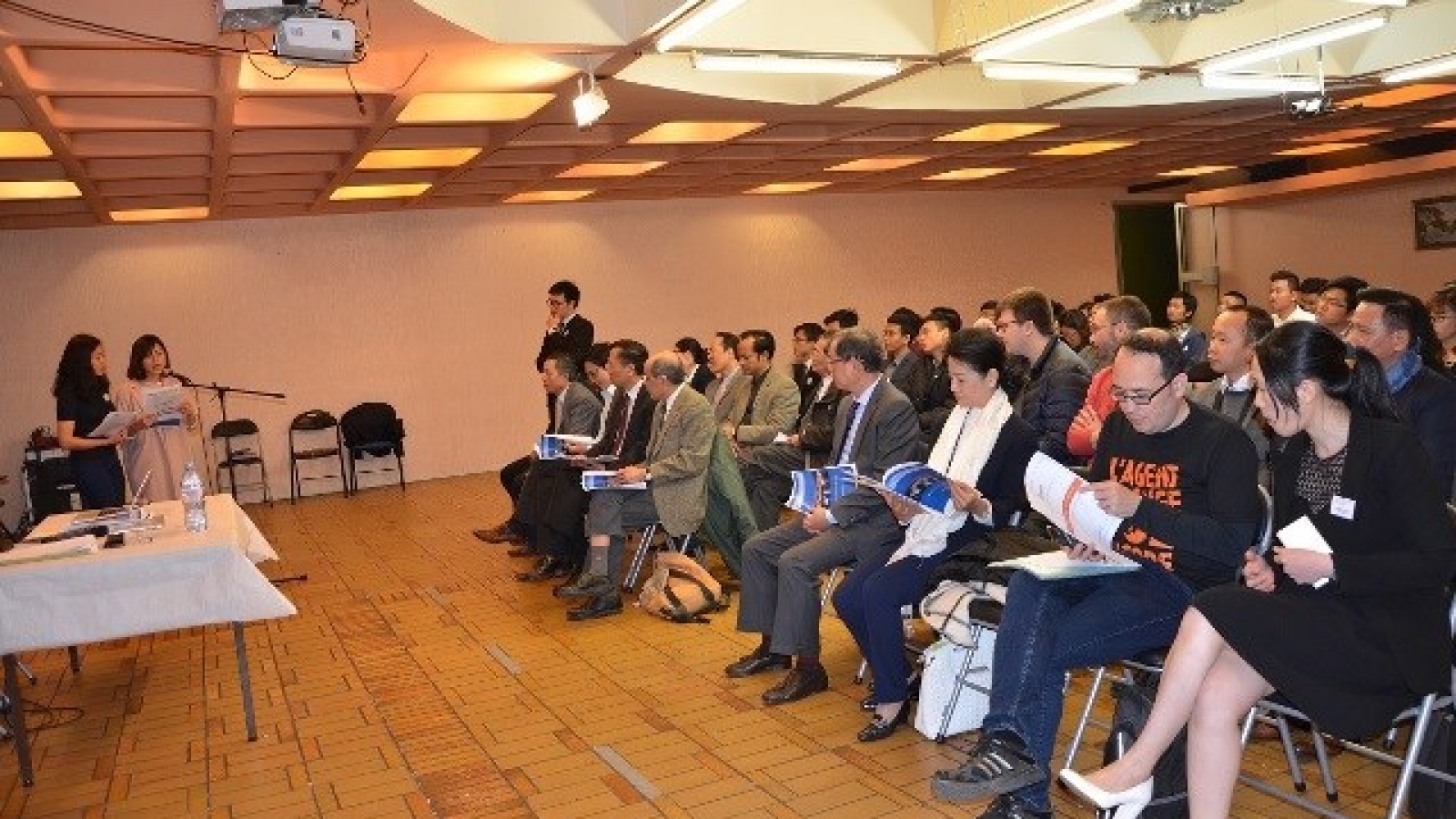 Vietnamese student union in France holds 7th congress