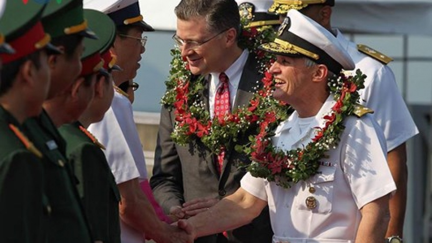 US Navy carrier strike group makes historic visit to Danang