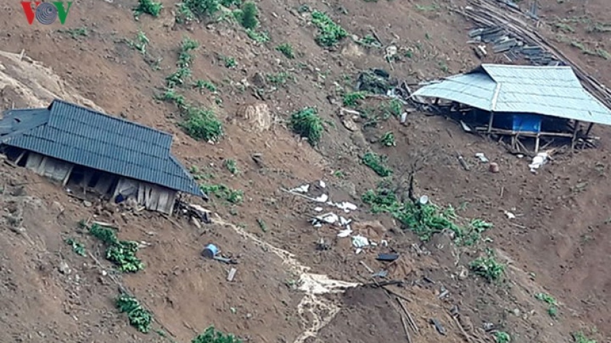 Shocking images of Sang Tung landslide disaster