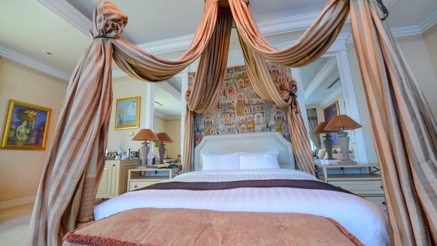 20-year old royal suite in Hanoi