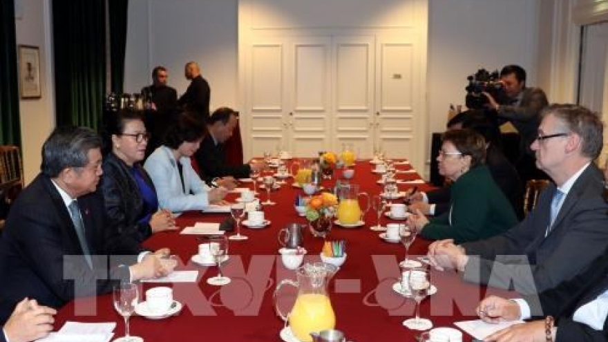 NA Chairwoman receives France’s aerospace group leaders