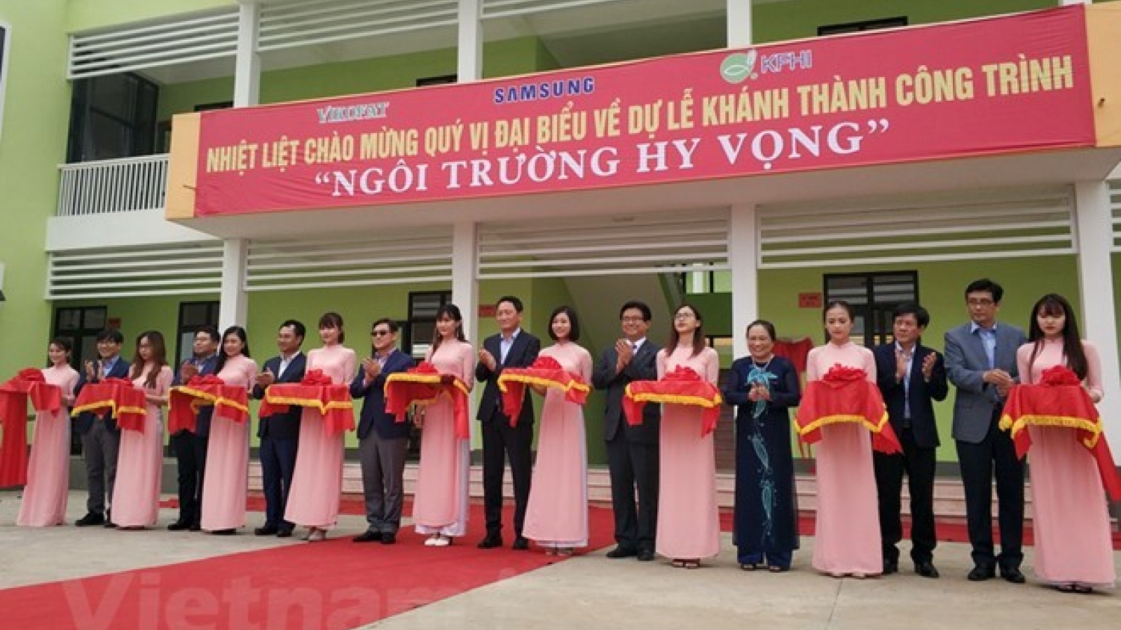 Samsung builds school for poor students in Thai Nguyen