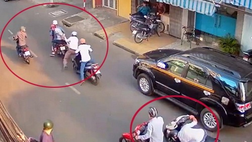 
        Security camera nemesis of HCM City criminals
                              