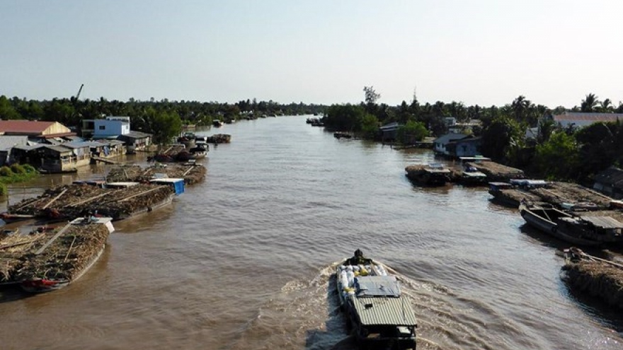 Seminar seeks to address land subsidence in Mekong Delta