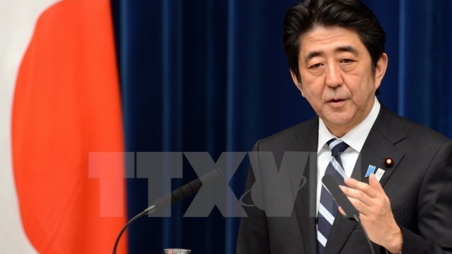 Japan Prime Minister Abe begins Vietnam visit