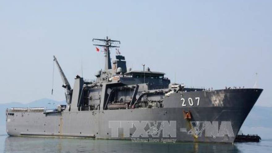 Singapore Navy ship Endurance starts visit to Vietnam