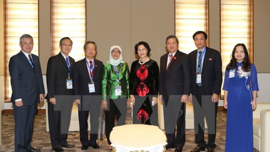 Singaporean parliament speaker keen on stronger ties with Vietnam