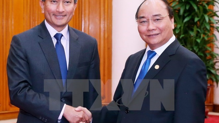 PM pledges all possible support for Singaporean investors