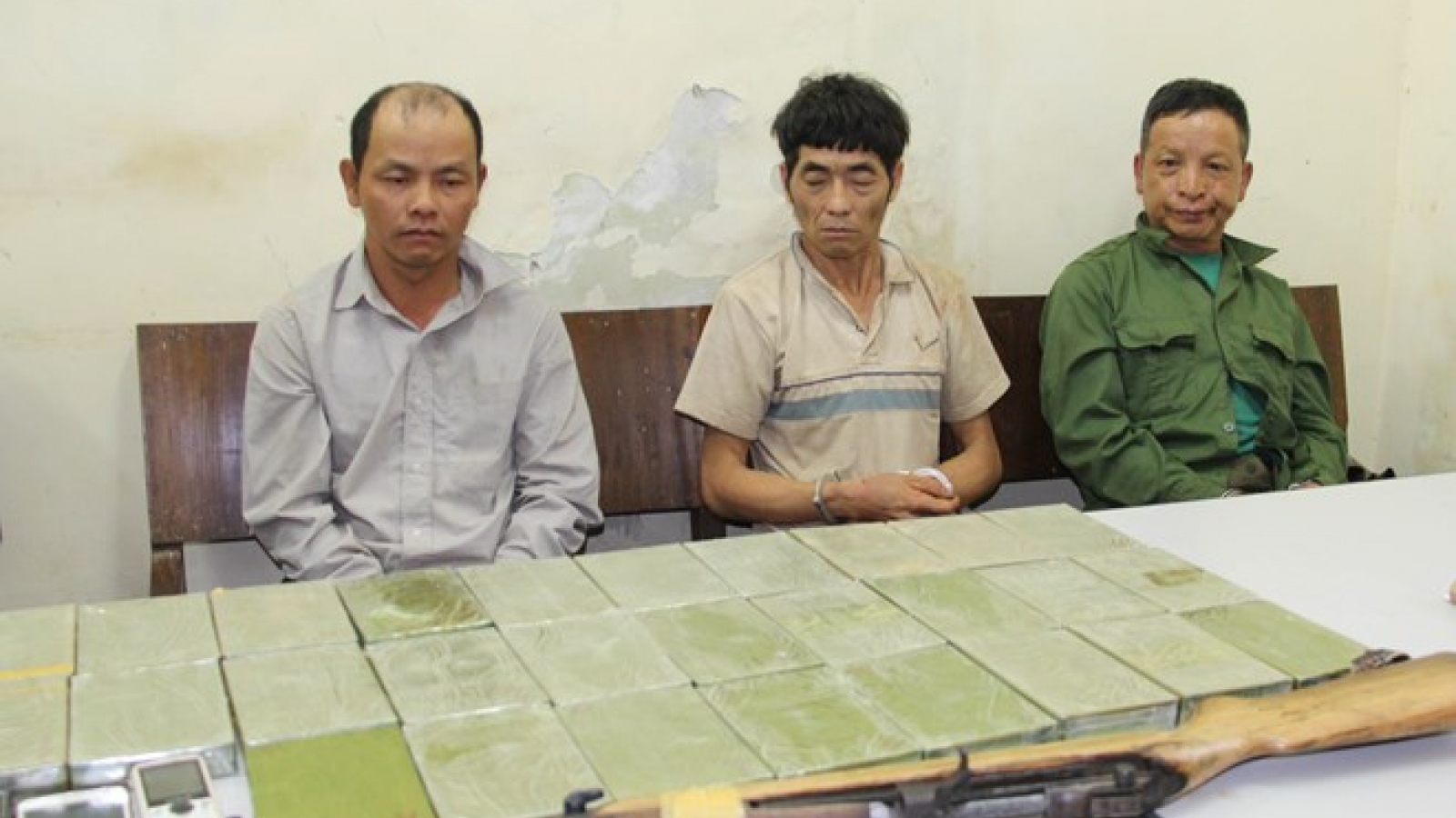 Son La police arrest three drug dealers, seize 28 heroin bricks
