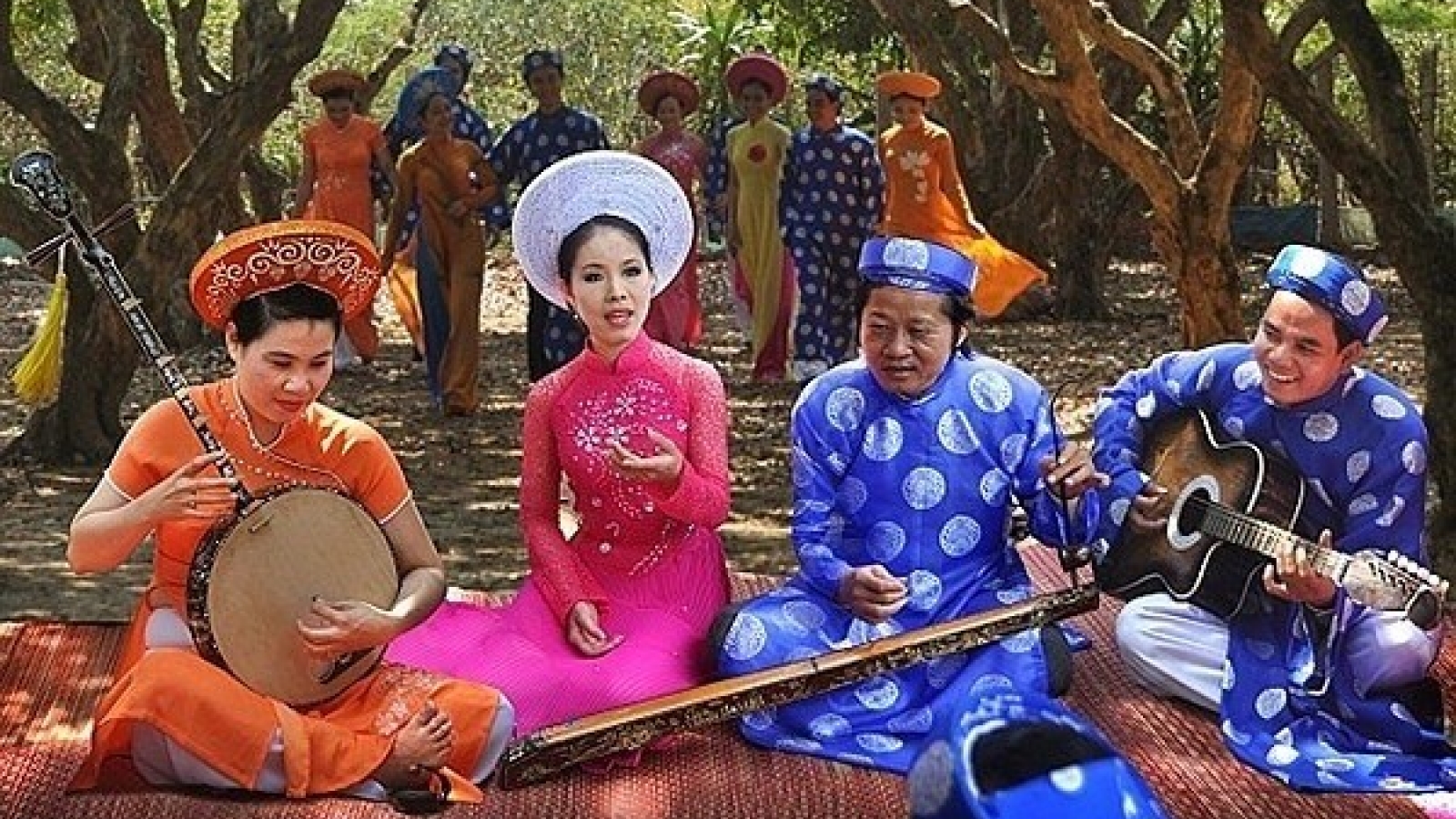 Southern folk music festival held