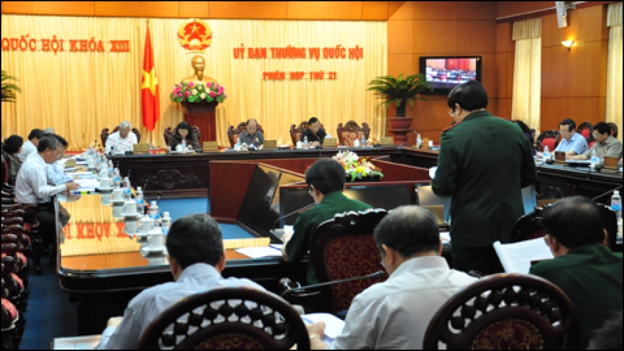 Committee prepares for legislature’s year-end meeting