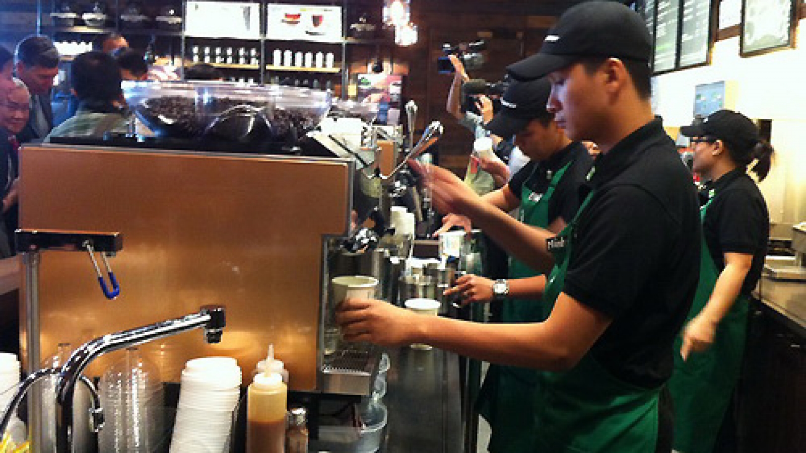 Starbucks hosts coffee tasting in Hanoi