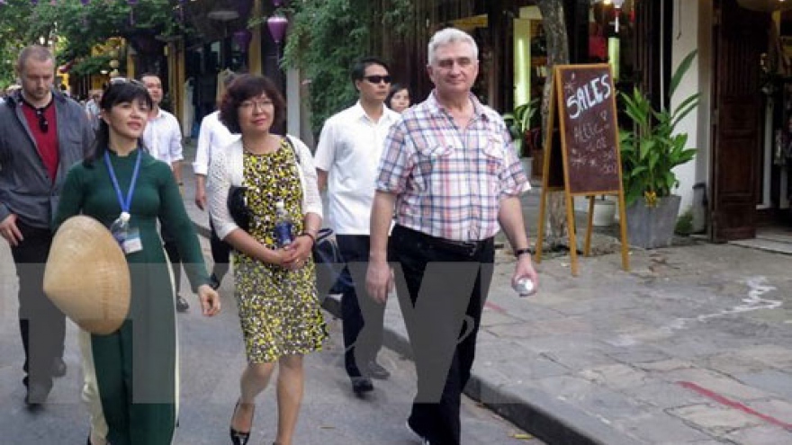 Czech Senate President visits central Quang Nam province