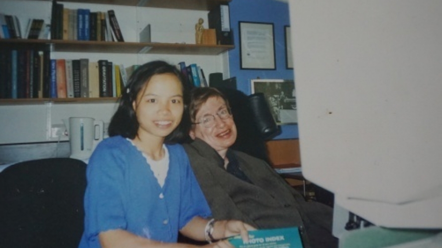 Vietnamese godchild of Stephen Hawking remembers strict and loving father