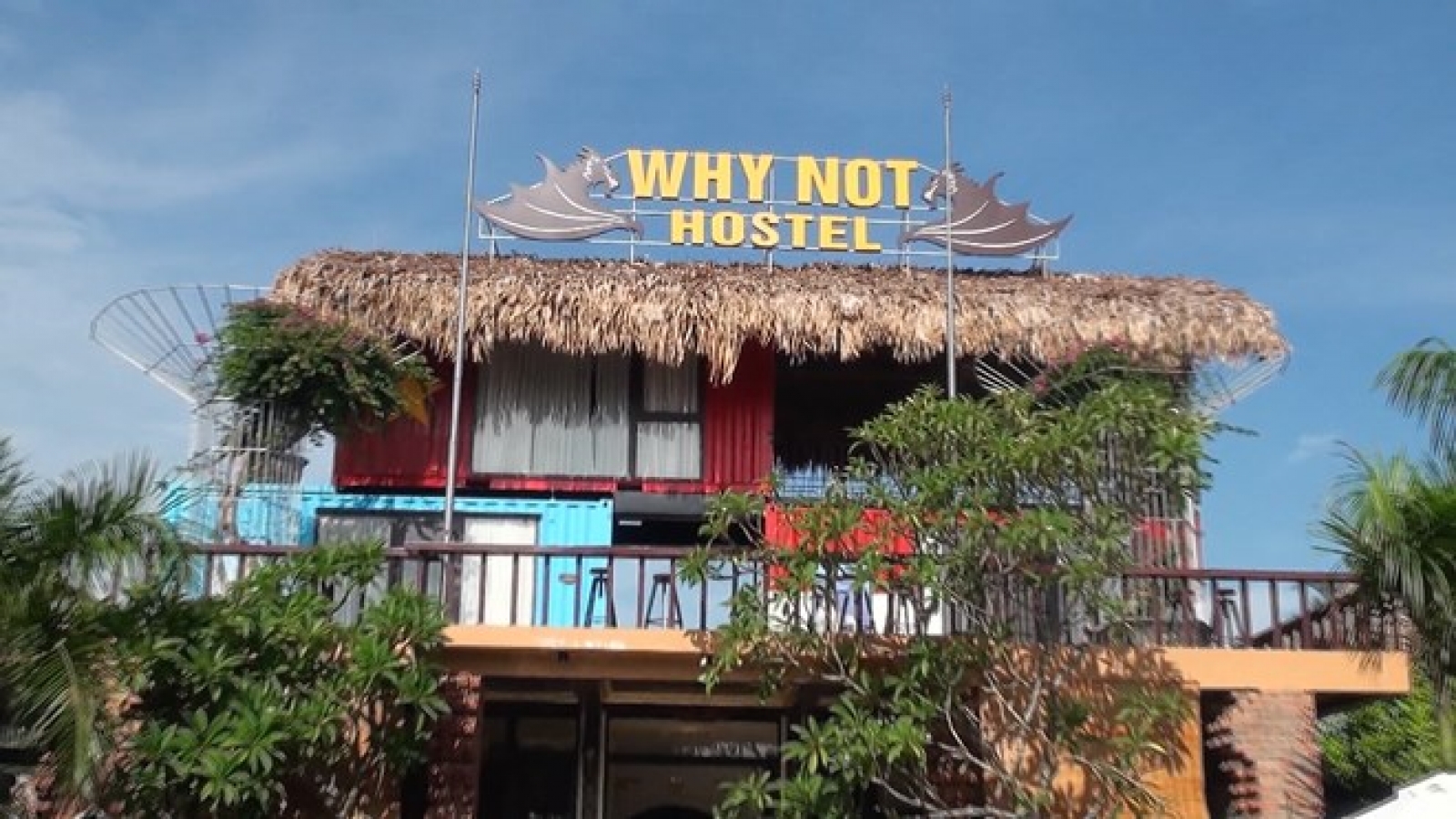 Colourful container hostel in Quang Binh attracts visitors