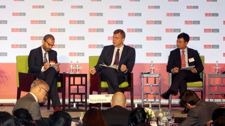 
        Summit seeks “smooth sailing” for Vietnam’s economy
                              