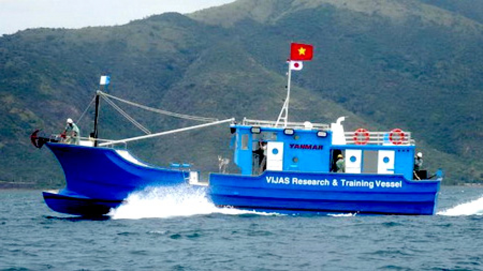 First Japanese composite fishing boat launched