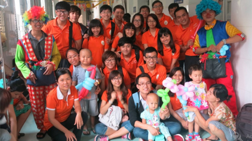 More Tet gifts for child patients