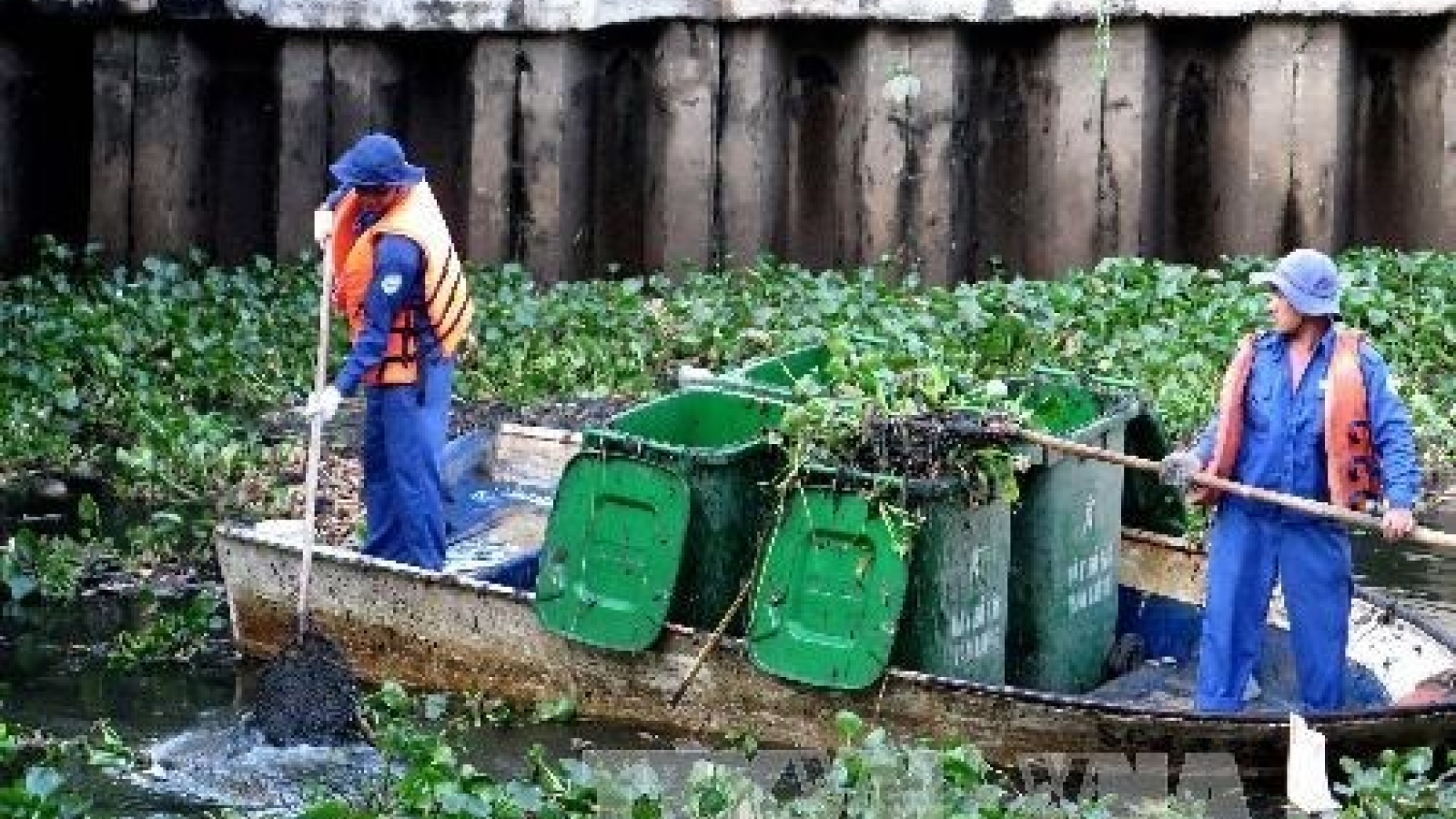 Illegal landfills block flood drainage