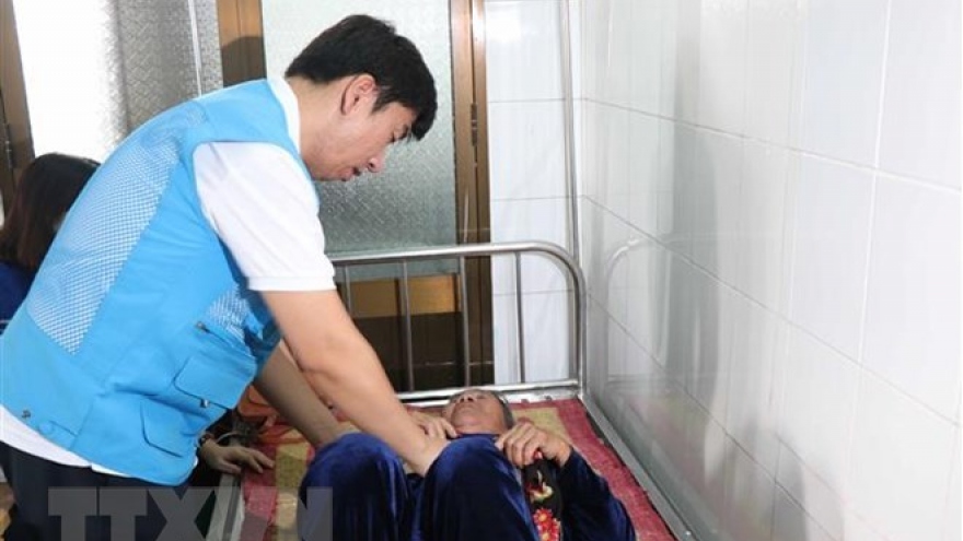 RoK doctors give free medical checkups to people in Quang Ngai