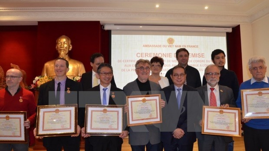 French organisations, individuals honoured by Vietnamese ministry