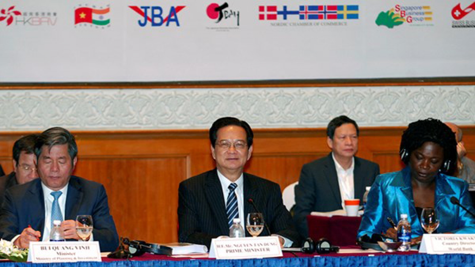 PM:Government priotizes macroeconomic stabilization