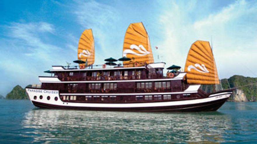 Tuan Chau port welcomes first foreign ship