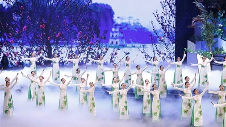 TV shows give singers a shot at fame