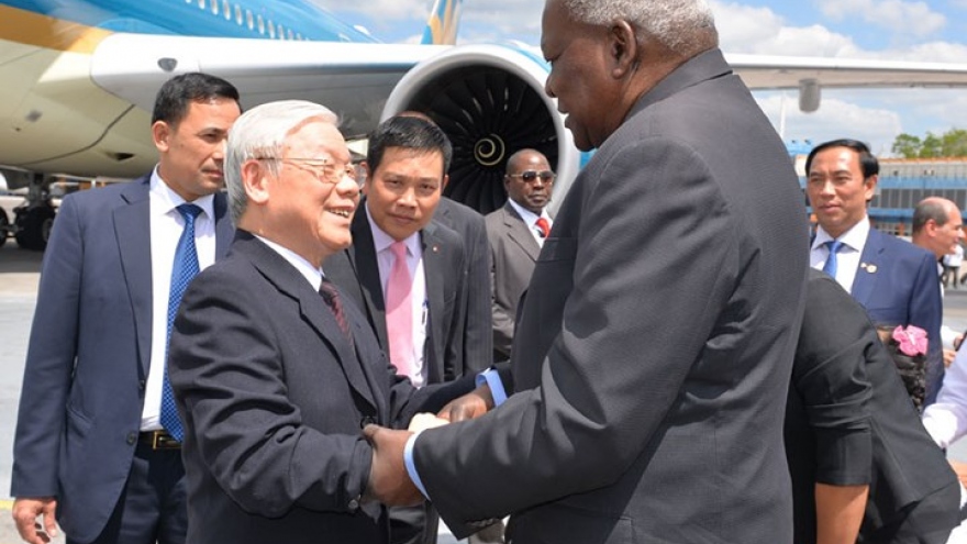 Party leader Trong begins state visit to Cuba