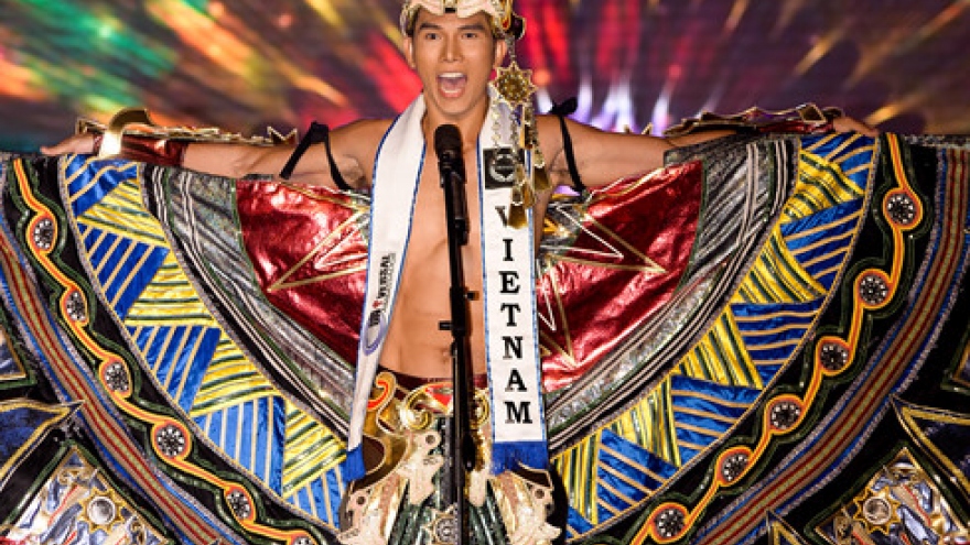 Ngoc Tinh wins first runner up at int’l male beauty pageant