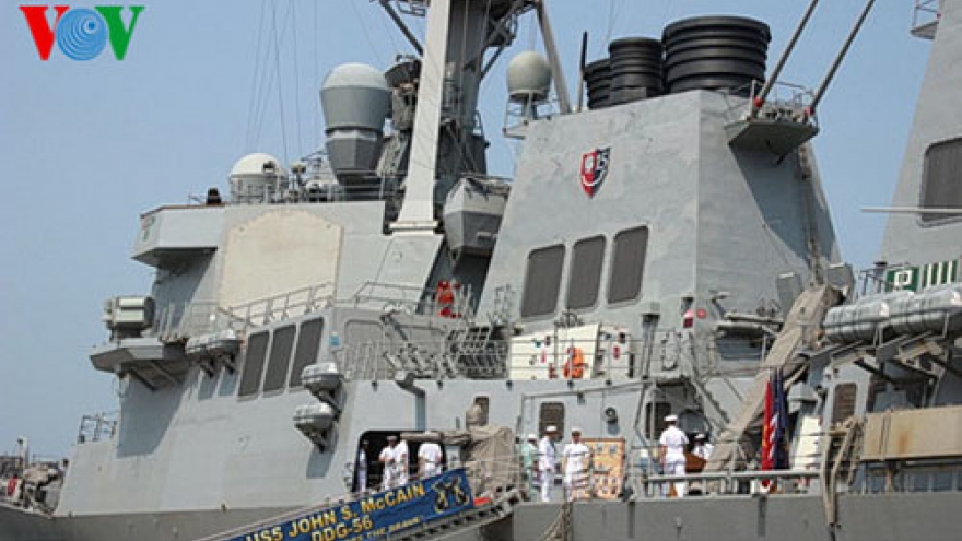 US, Vietnam navies embrace training opportunities 