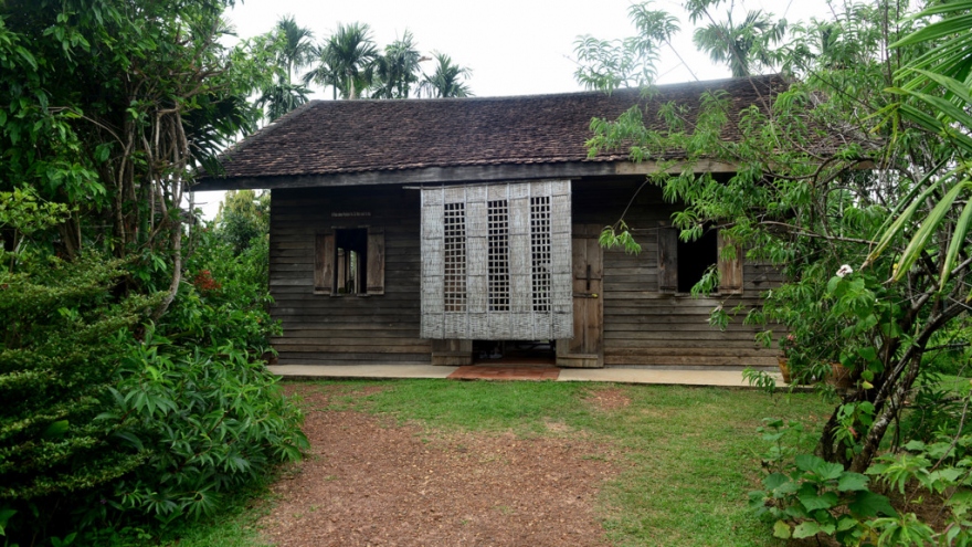 
        Places where Ho Chi Minh lived and worked in Thailand
                              