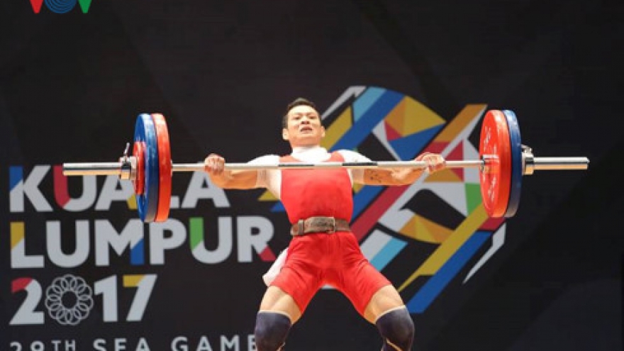 Kim Tuan lifts gold medal at SEA Games 29