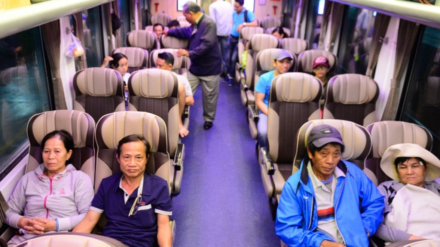 Photos: A closer look at Saigon - NhaTrang 5-star trains
