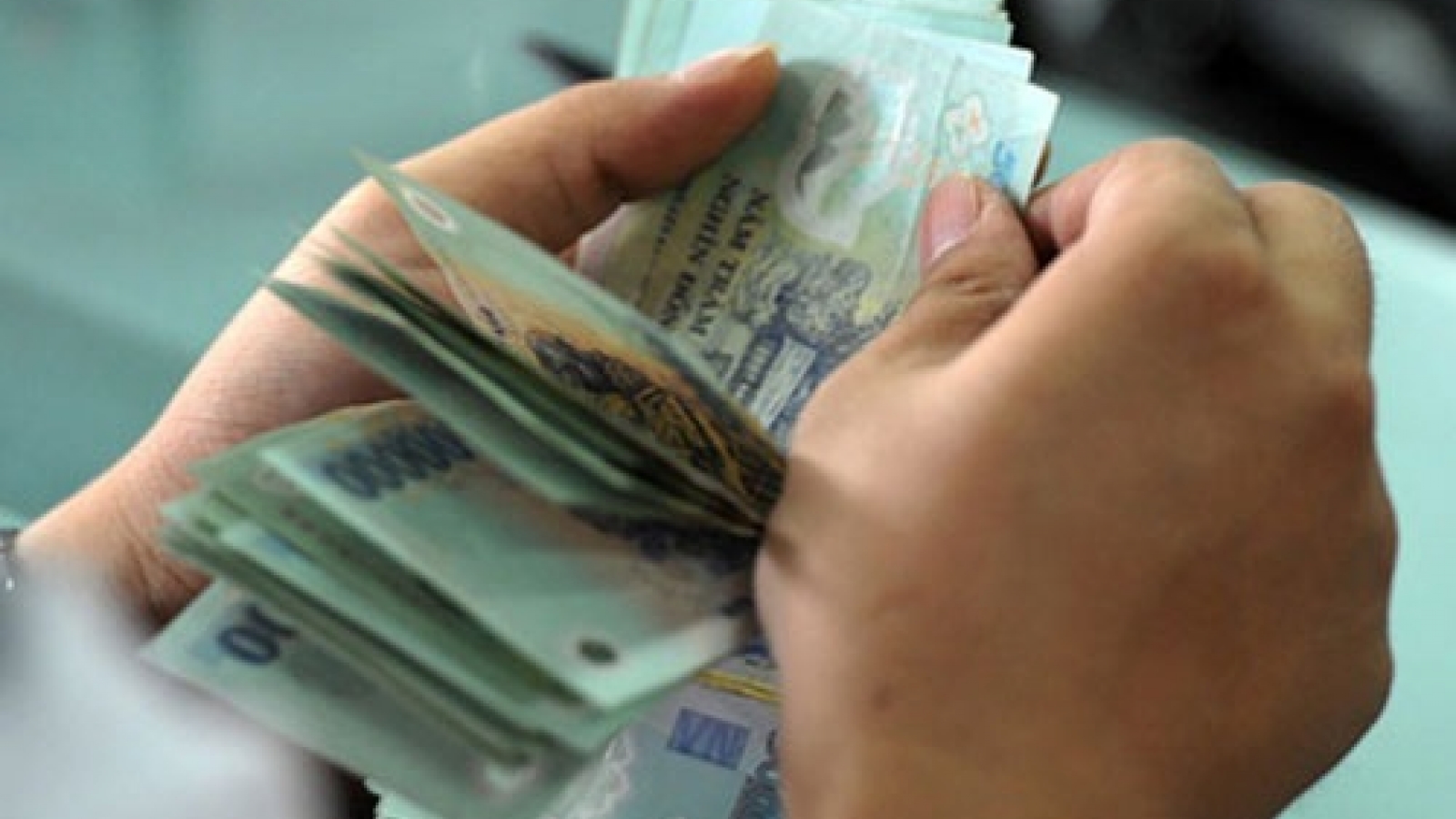 Vietnam's real estate agents offer huge Lunar New Year bonus
