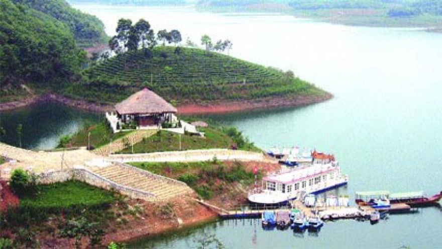Projects aim to keep rivers above water