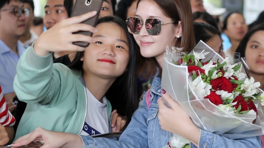 Thai transgender beauty welcomed in Vietnam