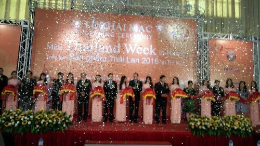 Top Thai brands open trade show in Hanoi