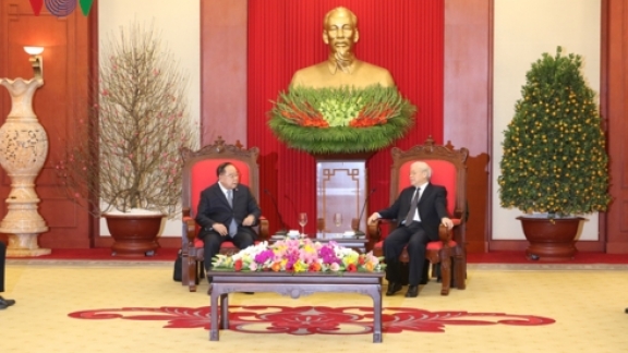 Top Vietnamese leader expects stronger ties with Thailand